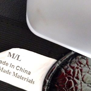 Belt M/L black stretchy oversized buckle